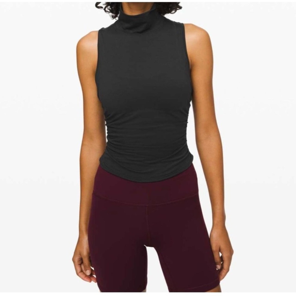 Lululemon Women's See The Horizon Mock Neck Top Size M Stretch Tight Fitting